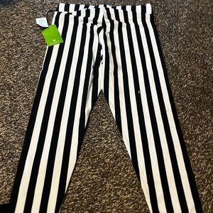Torrid size 12 Beetlejuice and Knit shirt
